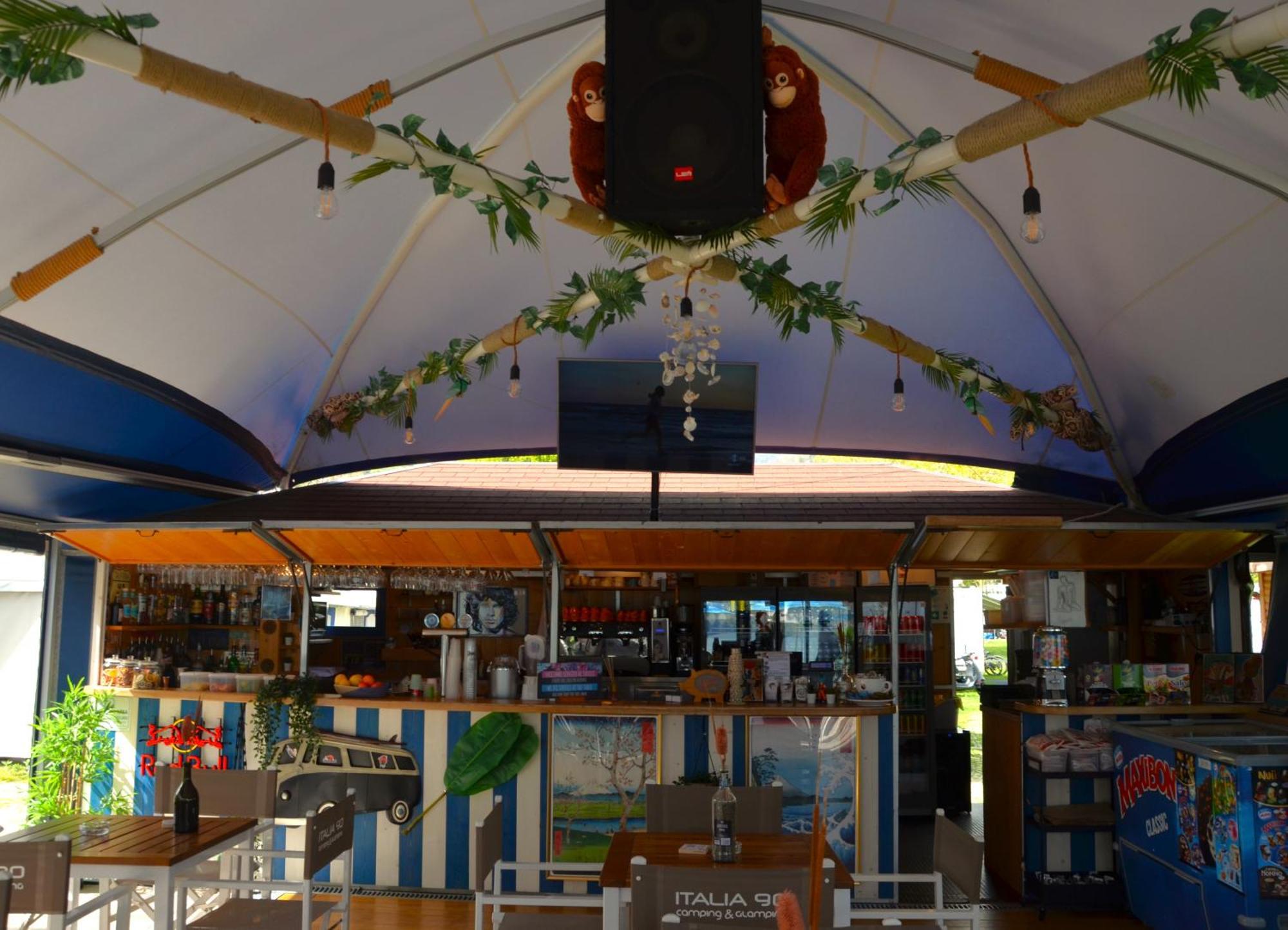 Camping Italia 90 Caravans Domaso Exterior foto