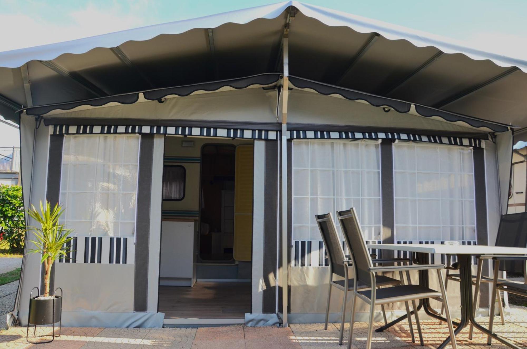 Camping Italia 90 Caravans Domaso Exterior foto